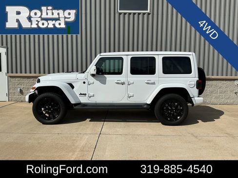 Used 2023 Jeep Wrangler Altitude image 2