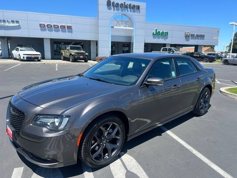 Used 2023 Chrysler 300 S RWD image 6