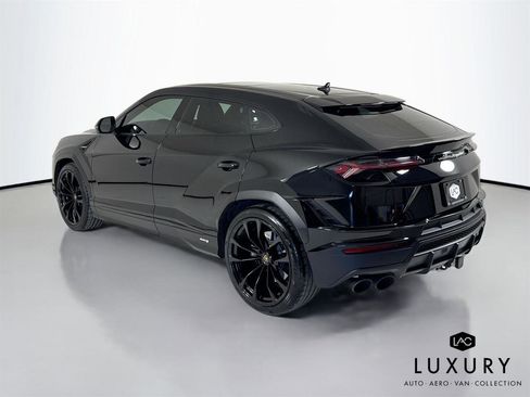 Used 2023 Lamborghini Urus S image 8