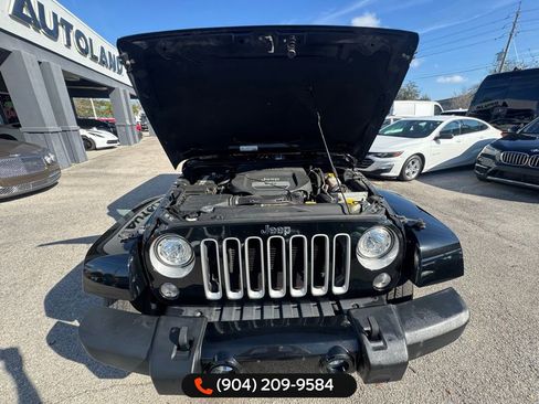 Used 2017 Jeep Wrangler Unlimited Sahara w/ Connectivity Group image 46
