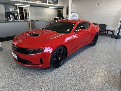 Used 2023 Chevrolet Camaro LT image 4