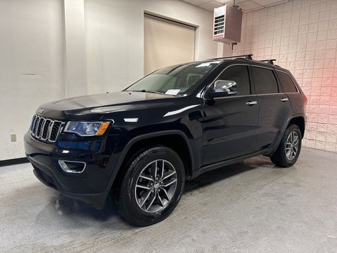 Used 2017 Jeep Grand Cherokee Limited w/ Trailer Tow Group IV image 2