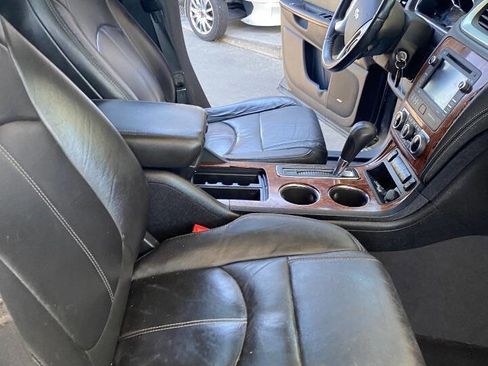 Used 2014 Chevrolet Traverse LT AWD/4WD image 27
