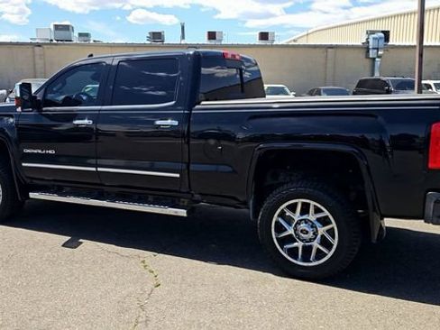 Used 2016 GMC Sierra 2500 Denali w/ Driver Alert Package AWD/4WD image 7