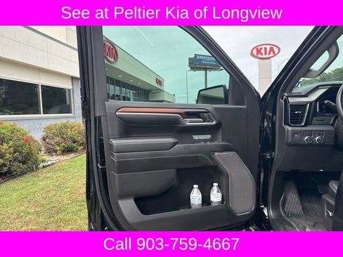 Used 2024 GMC Sierra 1500 Denali RWD image 3