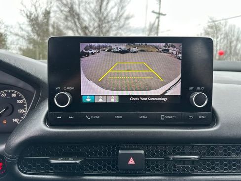 Used 2025 Honda HR-V LX image 37