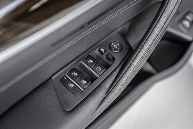 Used 2019 BMW 530i w/ Convenience Package RWD image 52