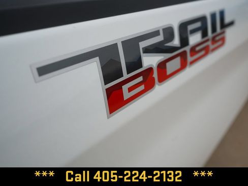 Used 2024 Chevrolet Silverado 1500 LT Trail Boss w/ Protection Package AWD/4WD image 8