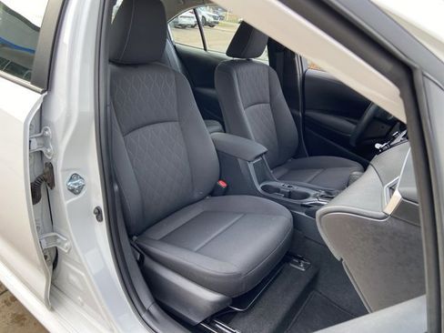 Used 2024 Toyota Corolla LE image 19