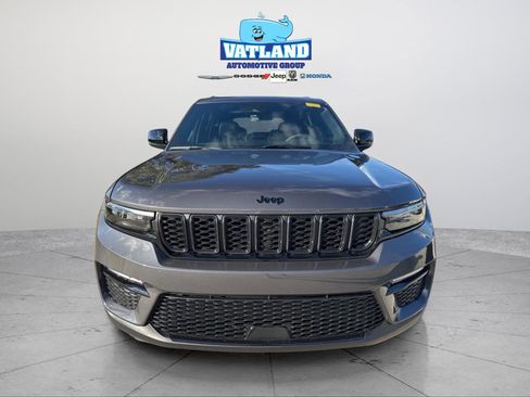 Certified 2025 Jeep Grand Cherokee Limited w/ Black Appearance Package image 2