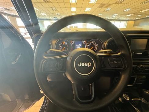 Used 2021 Jeep Wrangler Unlimited Sport AWD/4WD image 12