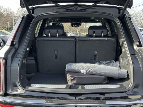 New 2026 Cadillac Vistiq Sport image 12