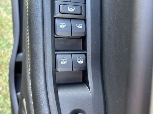 Used 2024 Jeep Grand Cherokee Limited 4xe image 18