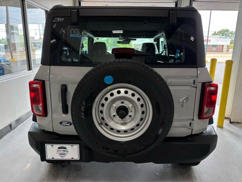New 2026 Ford Bronco 2-Door AWD/4WD image 8