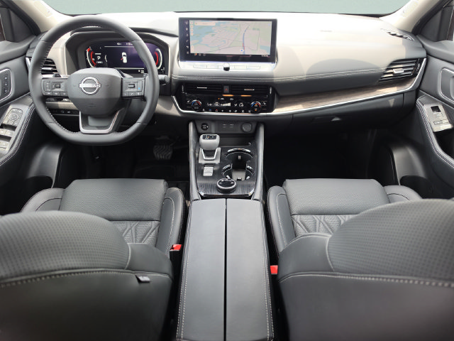 Used 2025 Nissan Rogue Platinum w/ Platinum Premium Package AWD/4WD image 23