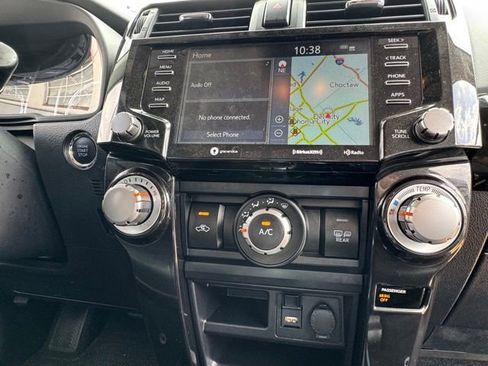 Used 2024 Toyota 4Runner TRD Off-Road Premium AWD/4WD image 35