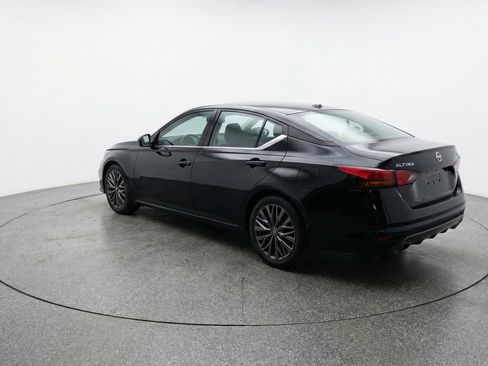 Used 2025 Nissan Altima 2.5 SV image 6