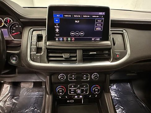 Used 2021 Chevrolet Suburban RST w/ Luxury Package image 27