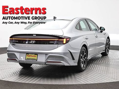 Used 2025 Hyundai Sonata SEL FWD image 5
