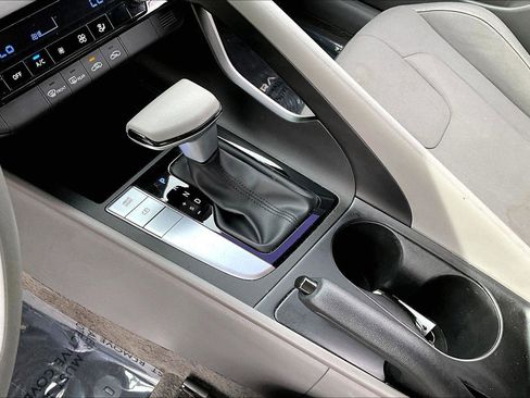 Used 2023 Hyundai Elantra SEL w/ Preferred Accessory Package image 13