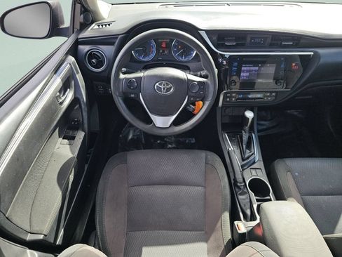 Used 2019 Toyota Corolla LE FWD image 4
