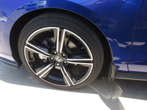 Used 2024 Honda Accord Sport image 5