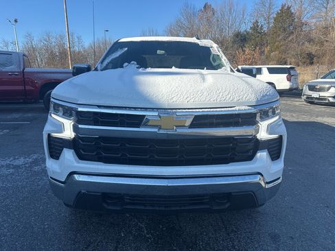 Used 2022 Chevrolet Silverado 1500 LT image 2