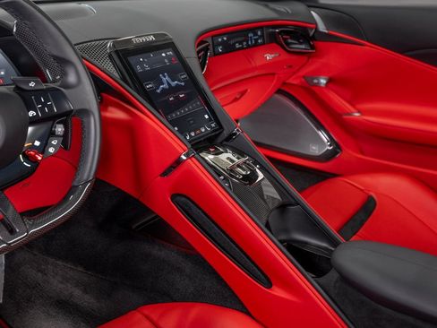 Certified 2022 Ferrari Roma Base image 21
