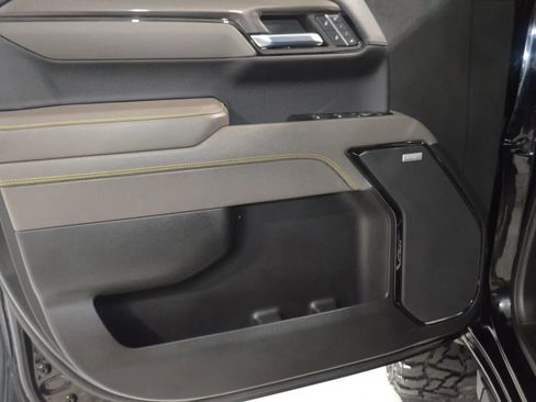 Used 2023 Chevrolet Silverado 1500 ZR2 w/ Technology Package AWD/4WD image 21