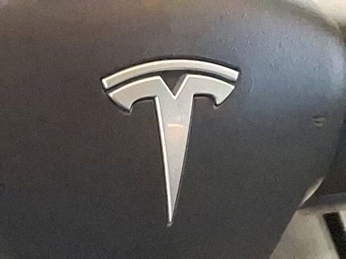 Used 2018 Tesla Model 3 Long Range image 32