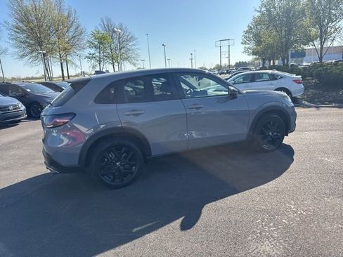 Used 2024 Honda HR-V Sport image 11