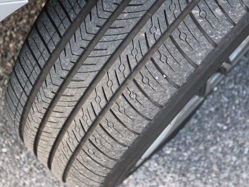 Used 2018 BMW 750i xDrive image 35