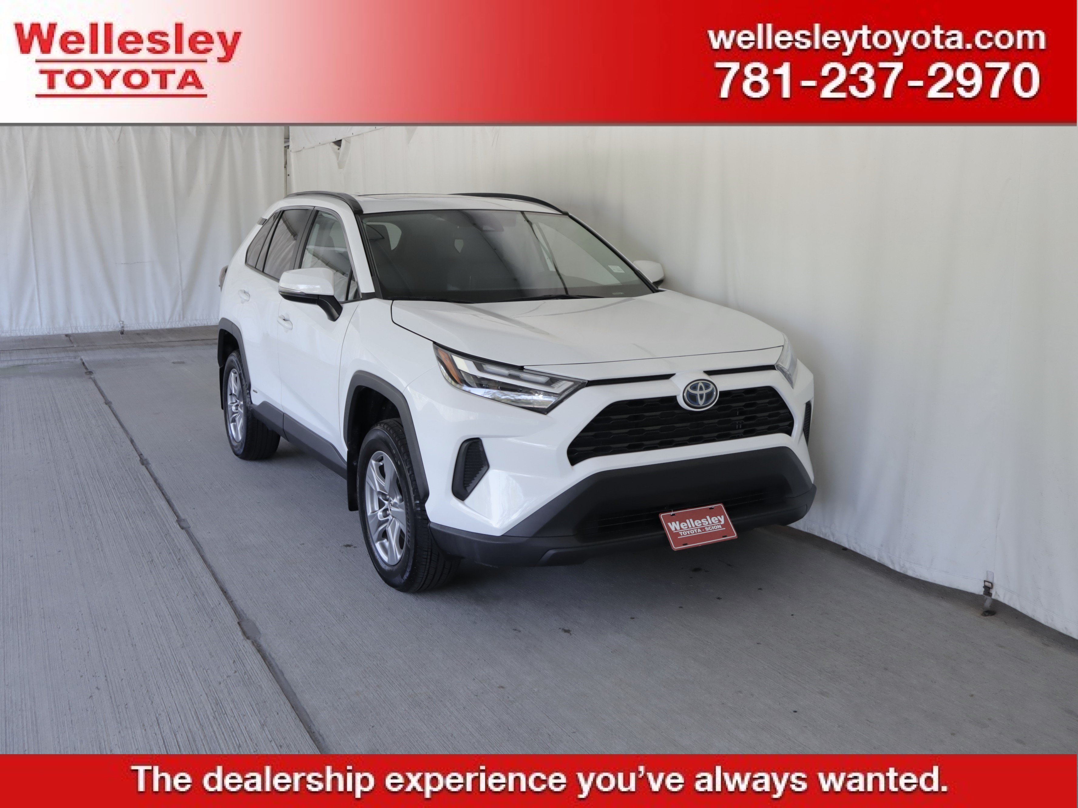Used 2024 Toyota RAV4 XLE w/ Convenience Package AWD/4WD image 1