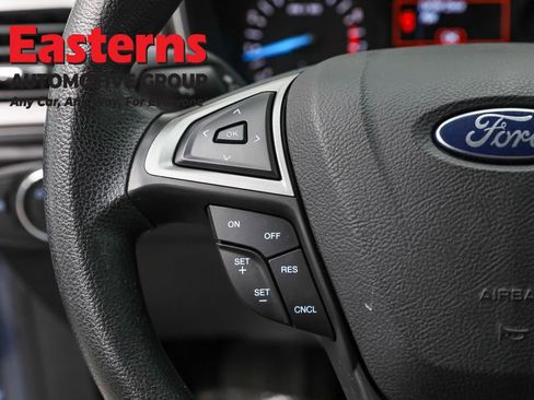 Used 2018 Ford Fusion SE image 15