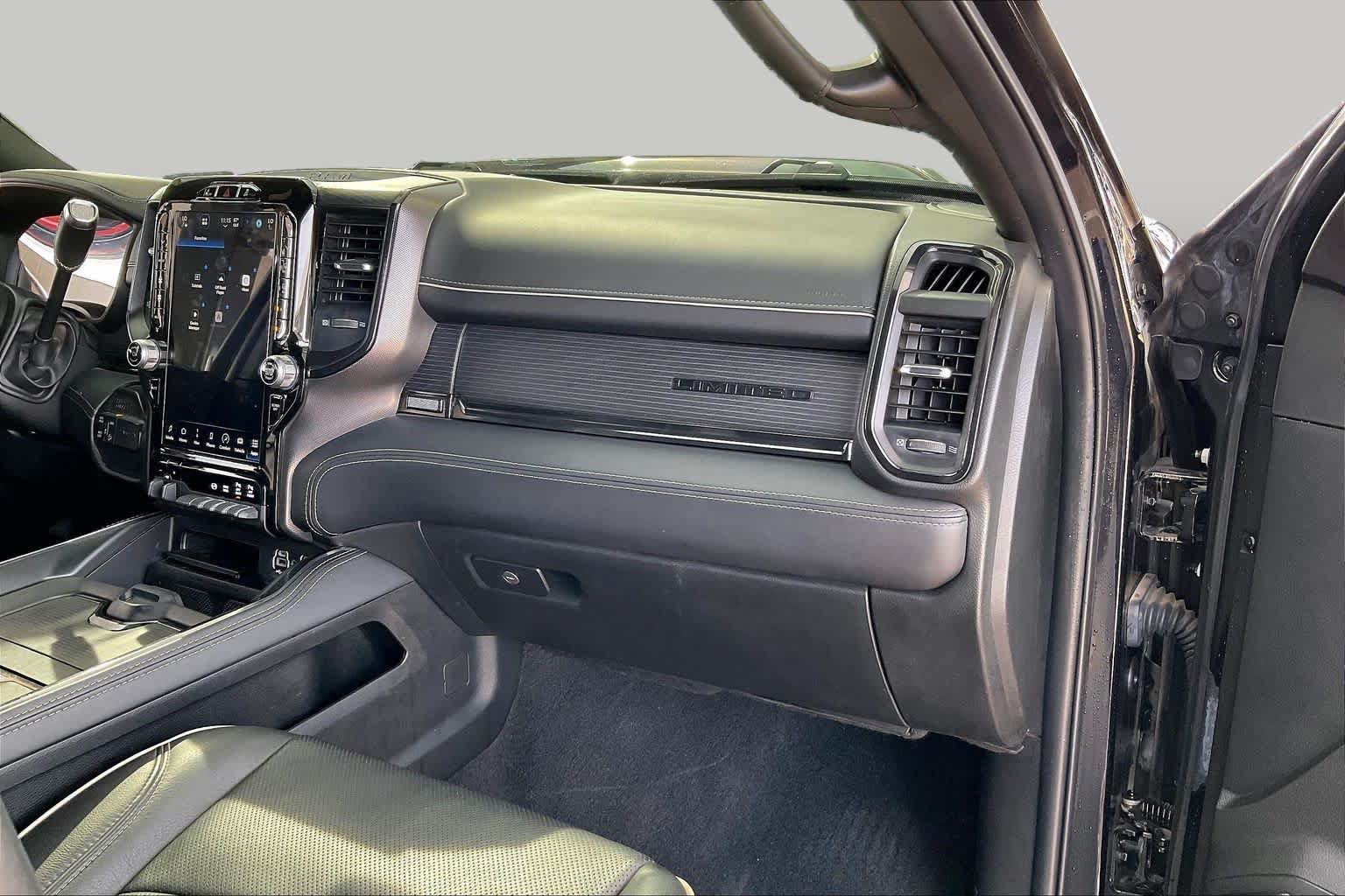 Used 2023 RAM 2500 Limited AWD/4WD image 19