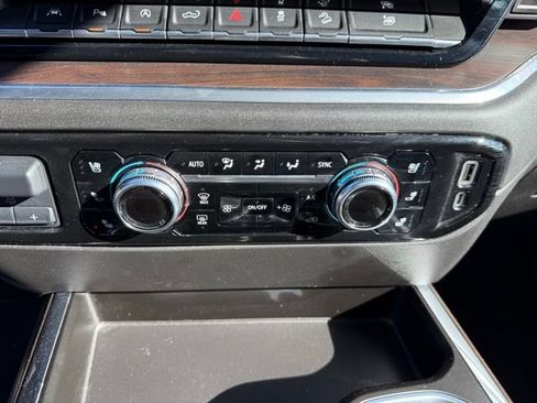 Used 2023 GMC Sierra 1500 SLT w/ SLT Convenience Package AWD/4WD image 24