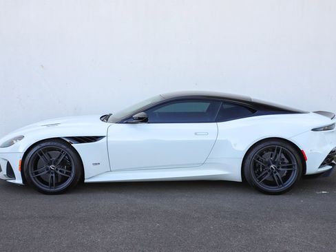 Used 2019 Aston Martin DBS Superleggera RWD image 12