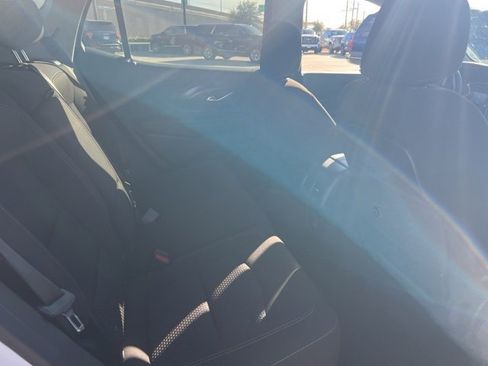 Used 2024 GMC Terrain SLE image 6