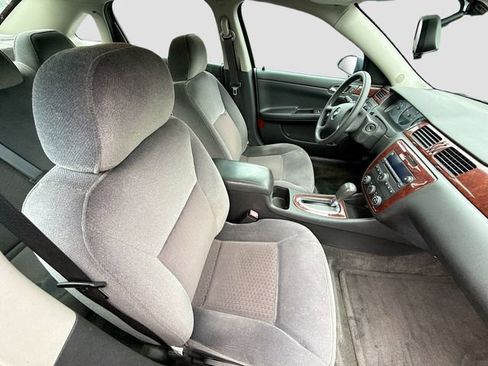 Used 2008 Chevrolet Impala LS image 25