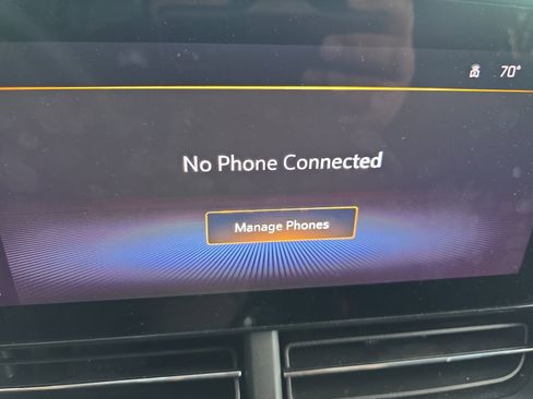 Used 2025 Chevrolet Trax LT w/ LT Convenience Package image 13