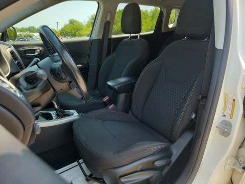 Used 2020 Jeep Compass Sport AWD/4WD image 14