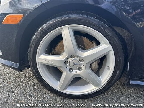 Used 2011 Mercedes-Benz E 550 Sedan image 18