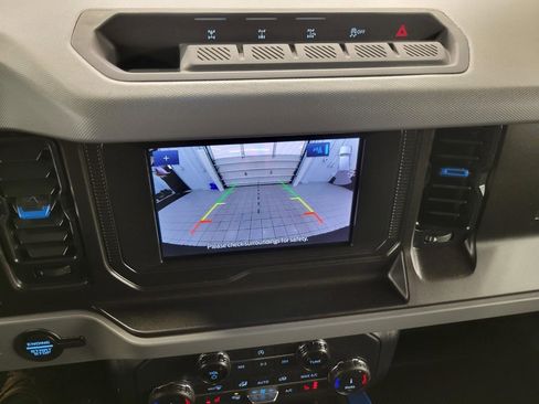 Used 2022 Ford Bronco Black Diamond w/ Sasquatch Package image 15