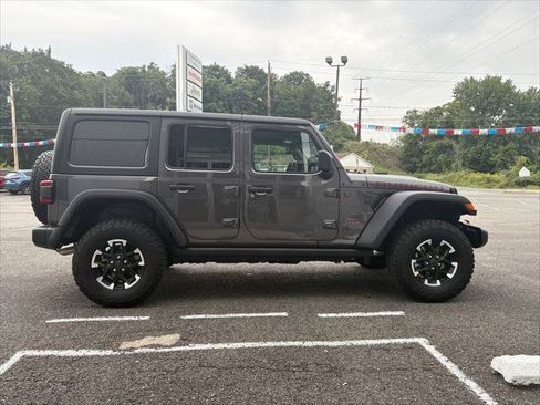 Certified 2025 Jeep Wrangler Unlimited Rubicon w/ Convenience Group AWD/4WD image 6