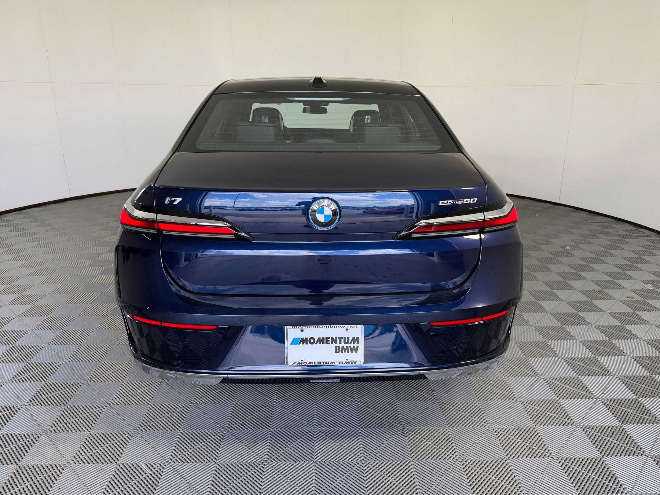 Used 2026 BMW i7 eDrive50 RWD image 10