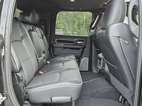 New 2025 RAM 2500 Laramie AWD/4WD image 14