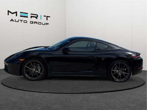 Used 2019 Porsche 718 Cayman RWD image 5
