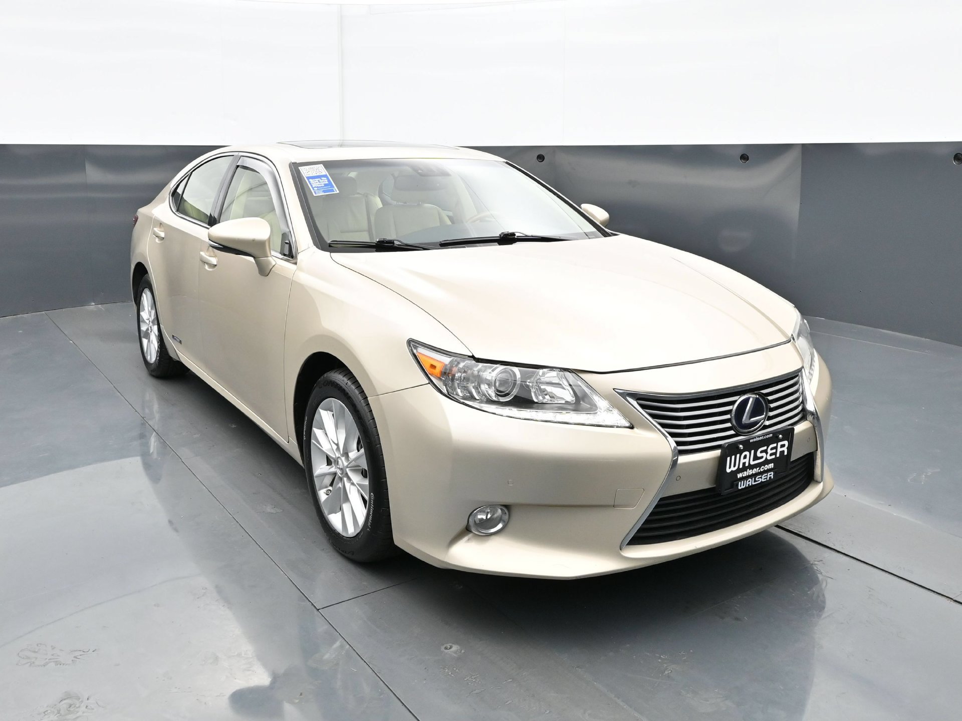 Used 2013 Lexus ES 300h w/ Luxury Pkg FWD image 11