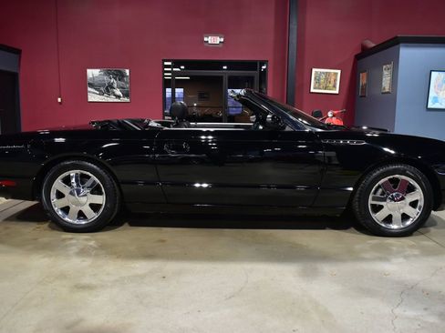 Used 2002 Ford Thunderbird image 13