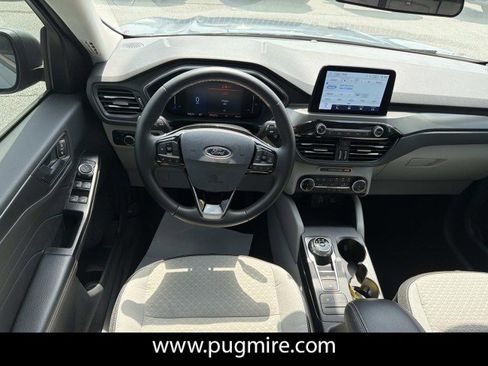 Used 2025 Ford Escape Active w/ Cold Weather Package FWD image 23
